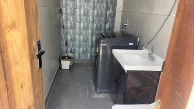 Bathroom Image of 1000 Sq.ft 1 BHK Builder Floor for rent in Sector 3 Rohini New Delhi for Rs. 18000