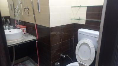 Bathroom Image of 356 Sq.ft 1 BHK Builder Floor for rent in Sector 7 Rohini New Delhi for Rs. 18000
