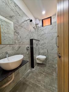 Bathroom Image of 950 Sq.ft 1 BHK Builder Floor for rent in Scheme 78 Indore for Rs. 19000