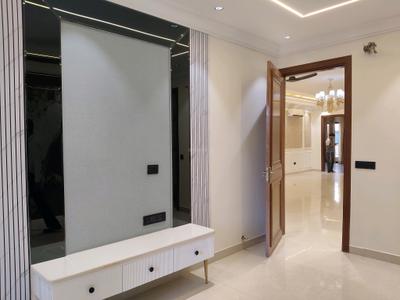 Bedroom Image of 1305 Sq.ft 2.5 BHK Builder Floor for sale in Signature Global City 63A, Sector 63 Gurgaon for Rs. 25000000
