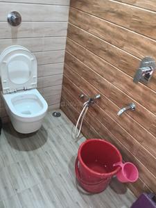 Bathroom Image of 1250 Sq.ft 2 BHK Apartment / Flat for rent in Civil Lines Nagpur for Rs. 22000