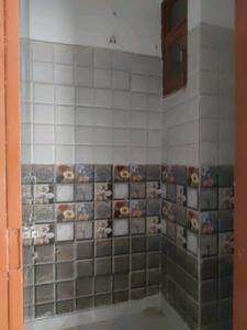 Common Bathroom Image of 750 Sq.ft 2 BHK Builder Floor for sale in DLF Ankur Vihar Ghaziabad for Rs. 2250898