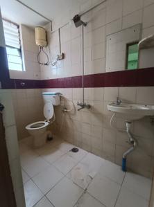 Bathroom Image of 1750 Sq.ft 3.5 BHK Apartment / Flat for rent in Dhankawade Patil Township, Dhankawadi Pune for Rs. 50000