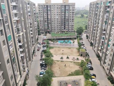 Bedroom Three Image of 1730 Sq.ft 3 BHK Apartment / Flat for rent in Gota Ahmedabad for Rs. 43000