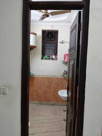 West Punjabi Bagh Main Image 1