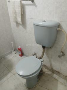 Bathroom Image of 1000 Sq.ft 2 BHK Builder Floor for rent in Sector 56 Gurgaon for Rs. 38000