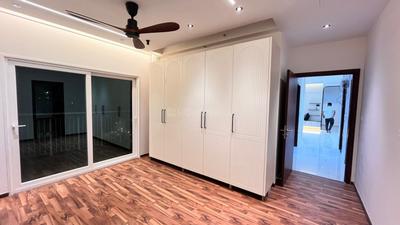 Bedroom Image of 1983 Sq.ft 3.5 BHK Apartment / Flat for rent in L And T Raintree Boulevard, Sahakara Nagar Bengaluru for Rs. 82000
