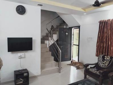 Hall Image of 1200 Sq.ft 3 BHK Duplex for rent in Narayan Gardens, New Alkapuri Vadodara for Rs. 50000
