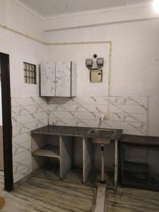 Kitchen Image of 400 Sq.ft 1 RK Apartment / Flat for rent in Anand Vihar New Delhi for Rs. 8500