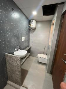 Bathroom Image of 1800 Sq.ft 3 BHK Builder Floor for rent in Shyam Nagar Jaipur for Rs. 20000