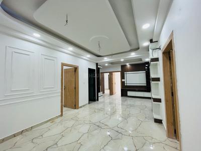 Hall Image of 1650 Sq.ft 3.5 BHK Apartment / Flat for sale in Capital Home 102, Sector 102 Noida for Rs. 7525000