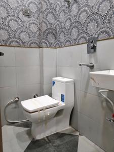 Common Bathroom One Image of 600 Sq.ft 2 BHK Apartment / Flat for sale in Hans Luxury Floor, Nangli Sakrawati New Delhi for Rs. 3650000
