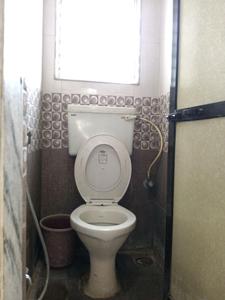 Common Bathroom Image of 450 Sq.ft 1 BHK Apartment / Flat for rent in Kabra Happy Valley, Thane West Thane for Rs. 24000