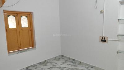Living Room Image of 650 Sq.ft 2 BHK Independent House for rent in Airport Gate no. 1 Kolkata for Rs. 7500