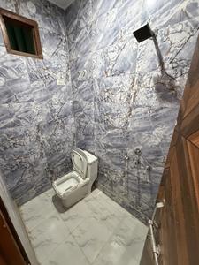 Bathroom Image of 550 Sq.ft 2 BHK Builder Floor for rent in Nawada New Delhi for Rs. 11000