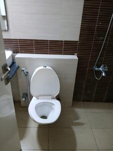 Common Bathroom Image of 1500 Sq.ft 3 BHK Apartment / Flat for sale in Lodha Adrina, Lower Parel Mumbai for Rs. 75000000