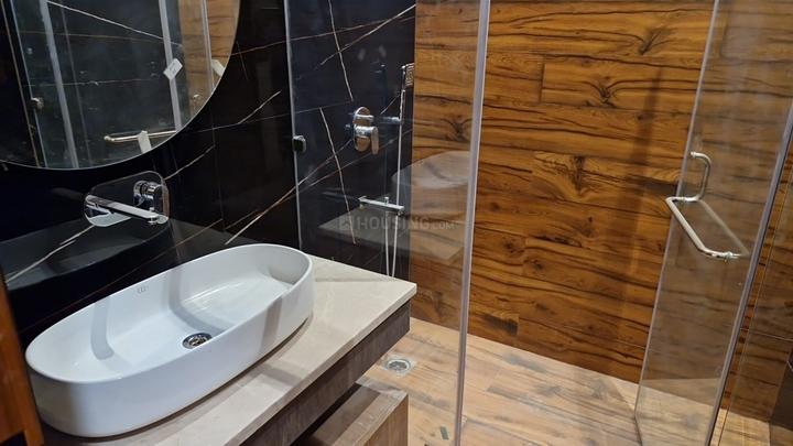 Block E, East Of Kailash Main Image 1