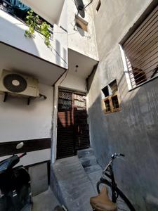 Image of 160 Sq.ft 3 BHK Independent House for sale in Sector 9, Gurgaon for Rs. 2400000