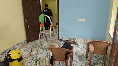 Living Room Image of 705 Sq.ft 2 BHK Builder Floor for rent in Sinthi Kolkata for Rs. 12000