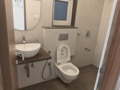 Image of 850 Sq.ft 2 BHK Apartment / Flat for rent in Shapoorji Pallonji BKC 28, Bandra East, Mumbai for Rs. 115000