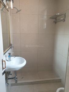 Bathroom Image of 1600 Sq.ft 3 BHK Builder Floor for rent in Safdarjung Development Area New Delhi for Rs. 100000
