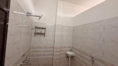 Bathroom Image of 1200 Sq.ft 2 BHK Builder Floor for rent in Khorabar Gorakhpur for Rs. 9000