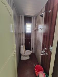 Bathroom Image of 800 Sq.ft 2 BHK Apartment / Flat for rent in Trimurti Nagar Nagpur for Rs. 25000