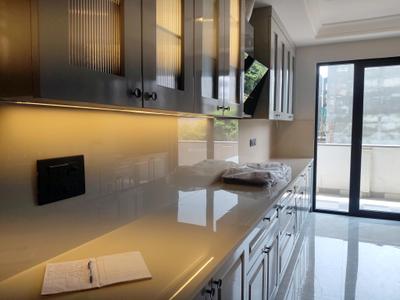 Kitchen Image of 1800 Sq.ft 3 BHK Builder Floor for rent in DLF Phase 1 Gurgaon for Rs. 65000