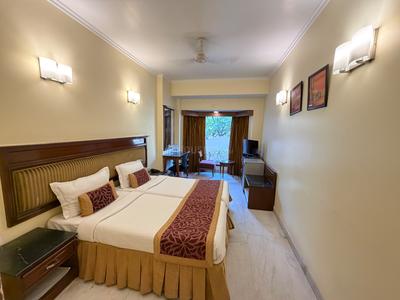 Bedroom Image of Sneha Girls PG in DLF Phase 2, Gurgaon