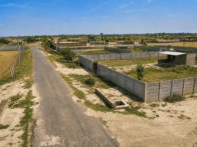 Image of 7000 Sq.ft 1 BHK Farm House for rent in Kisan Path, Lucknow for Rs. 10000