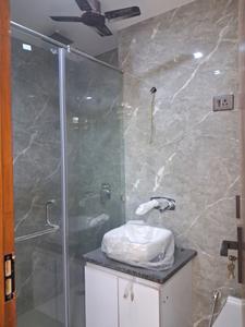 Common Bathroom Image of 1350 Sq.ft 3 BHK Builder Floor for sale in Paschim Vihar New Delhi for Rs. 26500000