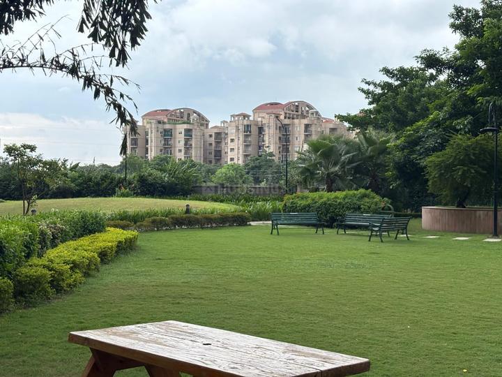 ATS Golf Meadows Lifestyle Main Image 1