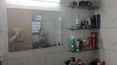 Marigold Complex Bathroom One 4