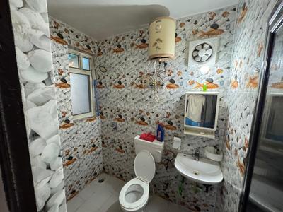 Bathroom Image of 2000 Sq.ft 3 BHK Apartment / Flat for rent in Vikram Golf View Condos, Sector 19 Dwarka New Delhi for Rs. 54000