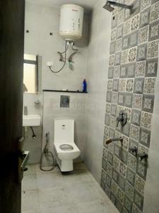 Bathroom Image of 400 Sq.ft 1 RK Independent House for rent in RWA Lajpat Nagar 4 Colonies, Lajpat Nagar New Delhi for Rs. 17900
