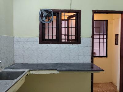Kitchen Image of 1300 Sq.ft 3 BHK Builder Floor for rent in Nungambakkam Chennai for Rs. 35000