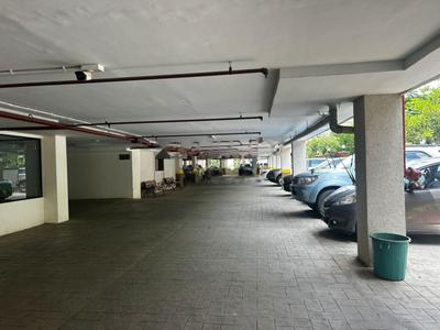 Image of 775 Sq.ft 2 BHK Apartment / Flat for rent in Mantri Serene, Goregaon East, Mumbai for Rs. 55000