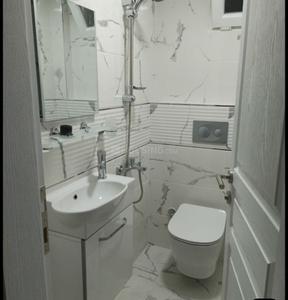 Image of 2000 Sq.ft 3.5 BHK Independent House for sale in Safedabad, Lucknow for Rs. 4000000