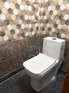 Bathroom Image of 580 Sq.ft 1 BHK Builder Floor for rent in Burari New Delhi for Rs. 5500