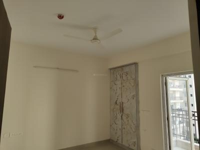 Bedroom Image of 1510 Sq.ft 3.5 BHK Apartment / Flat for rent in Ajnara Le Garden, Noida Extension Greater Noida for Rs. 25000