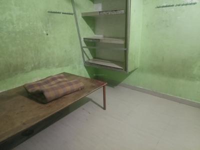 Bedroom Image of 750 Sq.ft 1 BHK Builder Floor for rent in Rajajipuram Lucknow for Rs. 12000