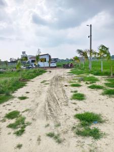 Image of 1000 Sq.ft 2 BHK Farm House for sale in Gadia, Barabanki for Rs. 2500000