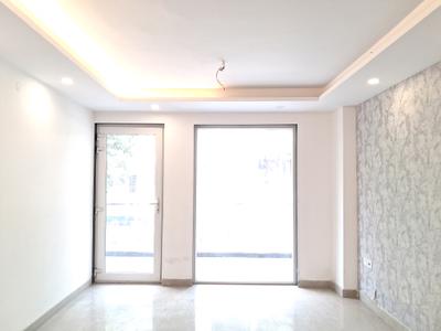 Living Room Image of 1800 Sq.ft 3 BHK Builder Floor for sale in Mansarover Garden New Delhi for Rs. 32500000
