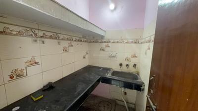 Kitchen Image of 400 Sq.ft 1 RK Builder Floor for rent in Patel Nagar New Delhi for Rs. 14000