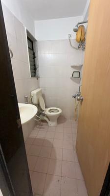 Bathroom Image of 480 Sq.ft 1 BHK Apartment / Flat for rent in Evershine Millennium Paradise, Kandivali East Mumbai for Rs. 40000