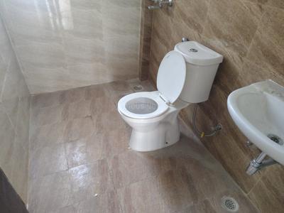 Bathroom Image of 1675 Sq.ft 3 BHK Apartment / Flat for sale in Amrapali Crystal Homes Phase 1, Sector 76 Noida for Rs. 21250000