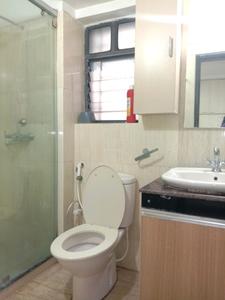 Common Bathroom Image of 1474 Sq.ft 3 BHK Apartment / Flat for rent in Ekta Floral, Tangra Kolkata for Rs. 54717