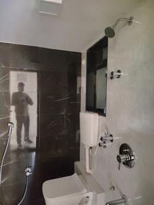 Common Bathroom Image of 701 Sq.ft 1 BHK Apartment / Flat for rent in Kasarvadavali Thane for Rs. 17001