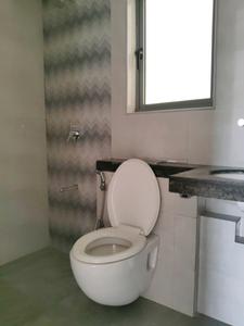 Common Bathroom One Image of 800 Sq.ft 2 BHK Apartment / Flat for sale in Samrin Heritage, Thane West Thane for Rs. 15500000