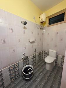 Bathroom Image of 1800 Sq.ft 3 BHK Apartment / Flat for rent in Bairagi Patteda Tirupathi for Rs. 30000